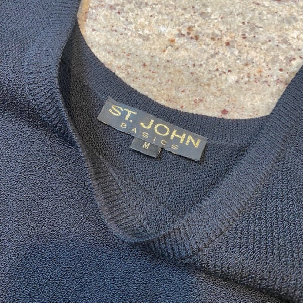 CLASSIC St. John Basics Black Knit Tank Vest Size Med